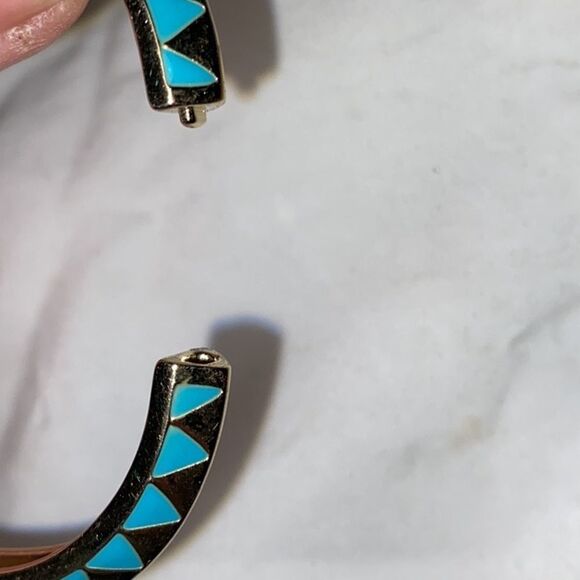 Turquoise & Gold Tone Hinged Bangle Bracelet - Picture 7 of 9